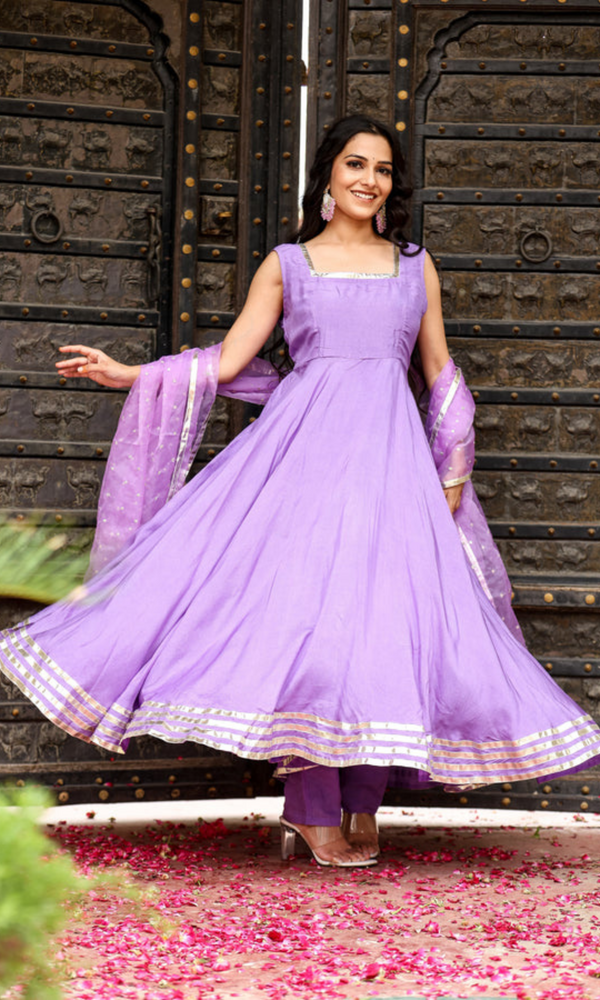 Elegant Lavender Flared Anarkali Kurta Set with Organza Dupatta for womens