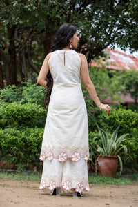 Elegant Off-White Embroidered Cotton Kurta Set with Floral Detailing for womens