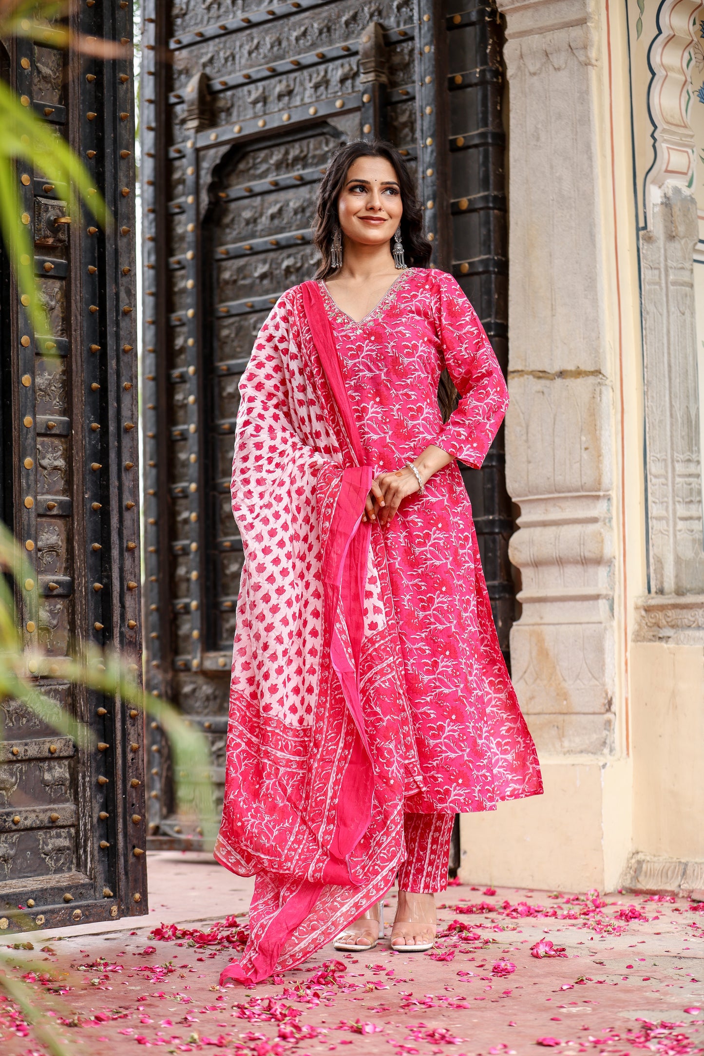 Bahe Kurtiz Pink Handblock V Neck Gotta patti emblished Straight Kurta Set with Dupatta For Womens