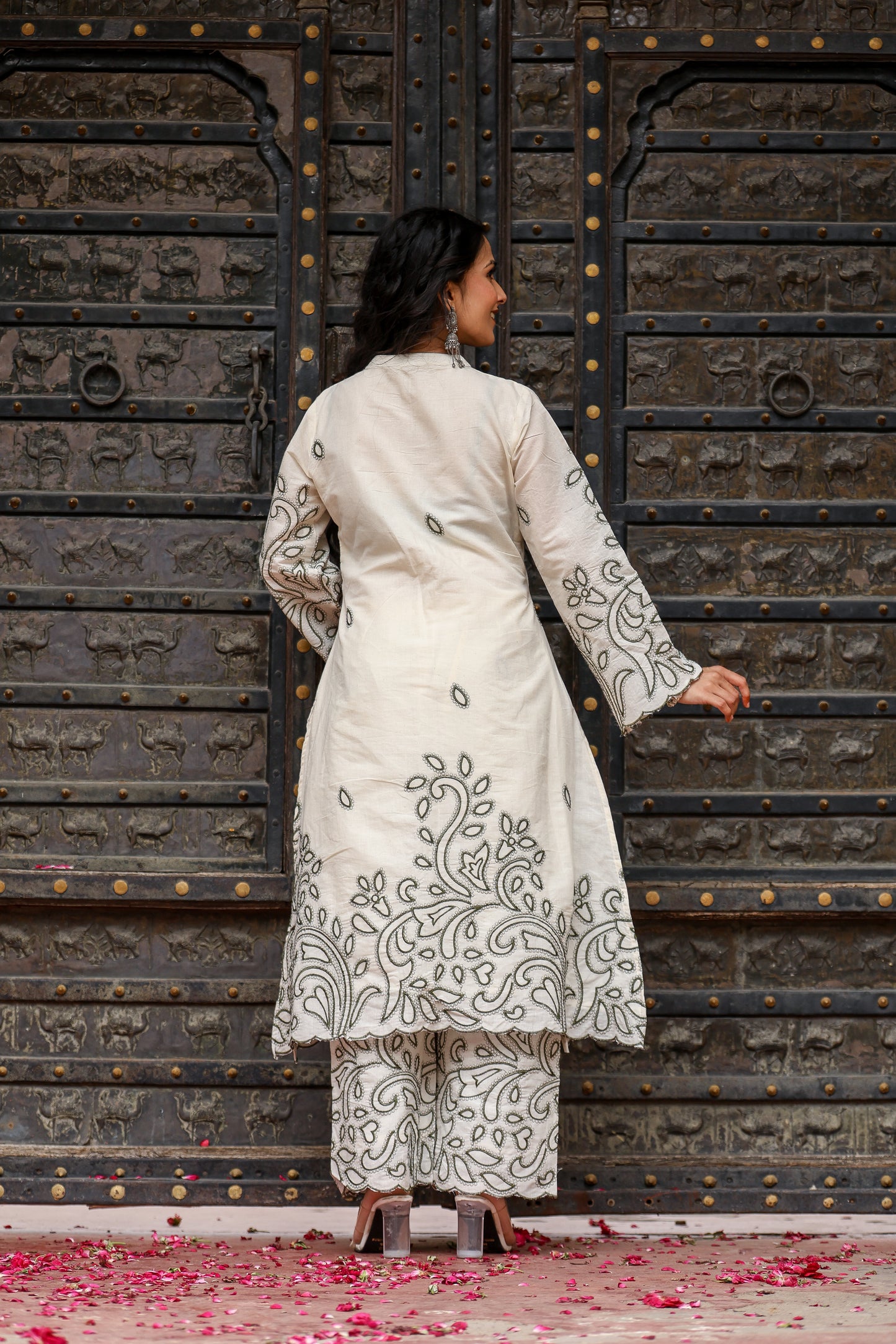 Off-White Kurta Set with Black Embroidery