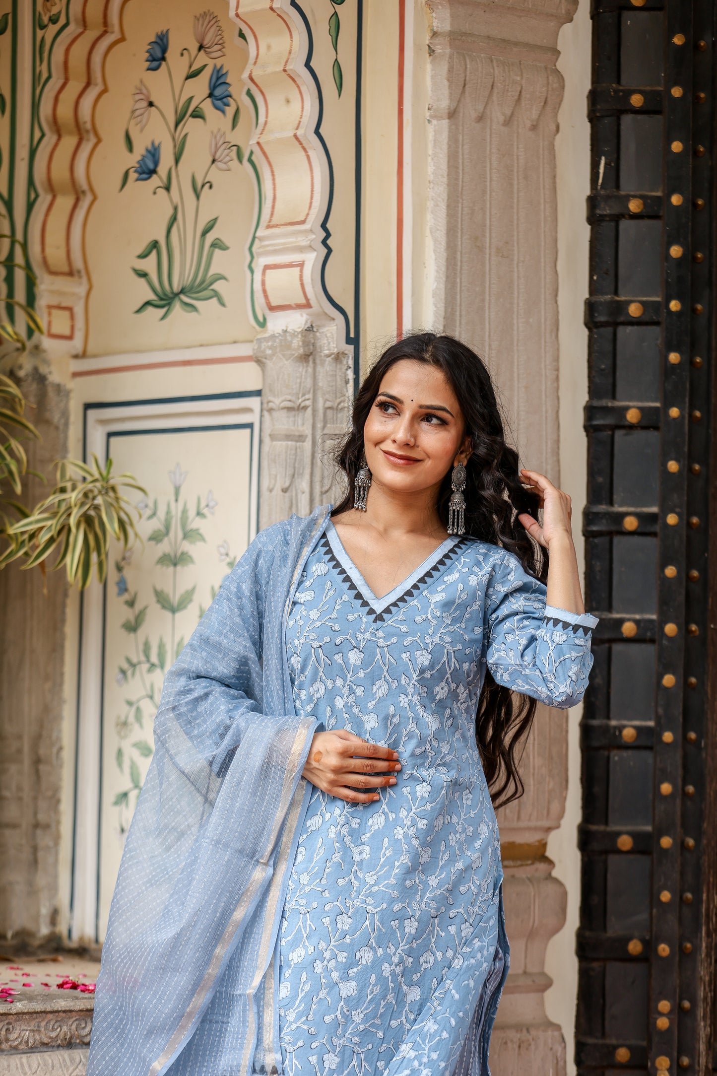Bahe Kurtiz Handblock Printed grey Pure Cotton V Neck kurta Set with kota doriya Dupatta for Womens