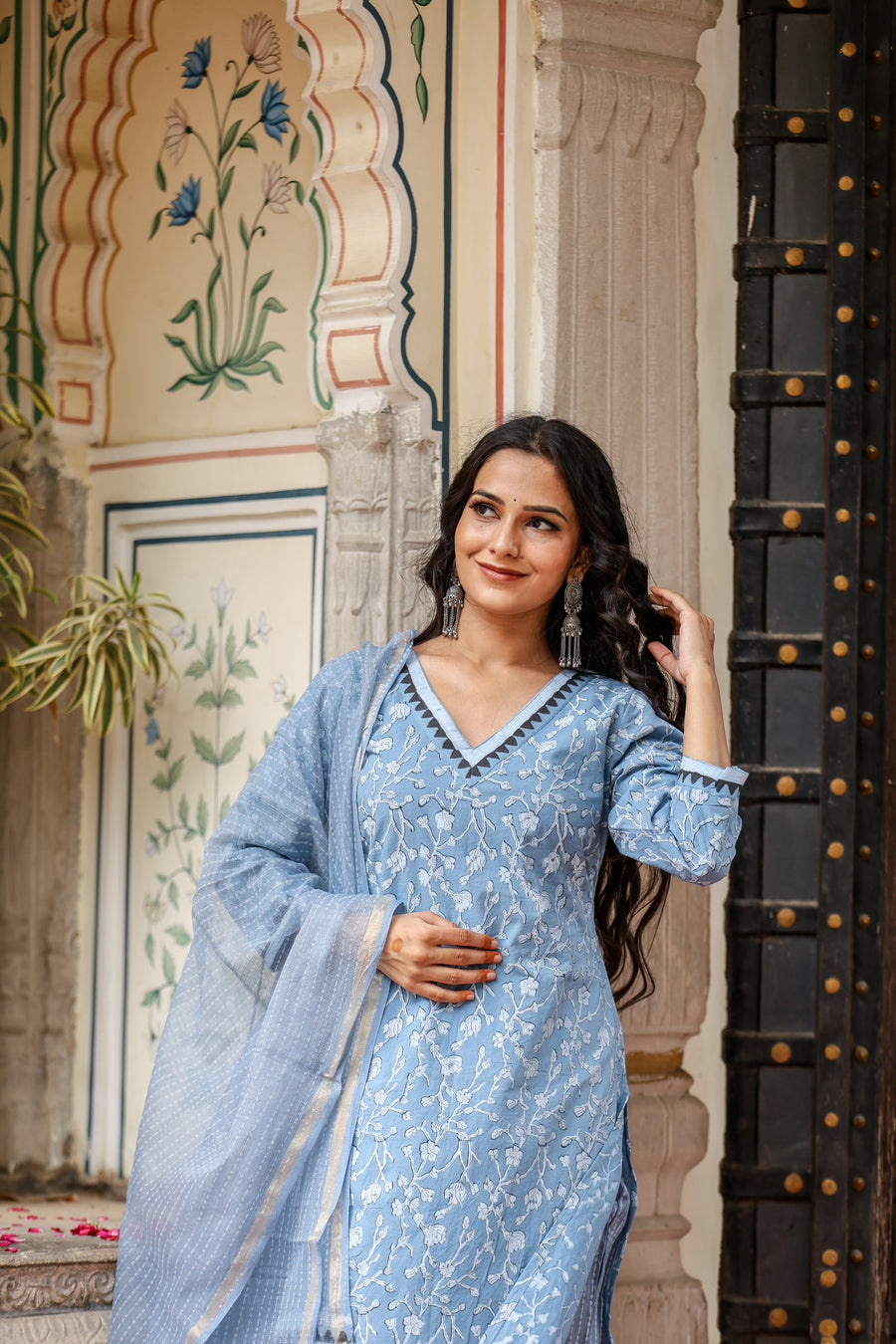 Bahe Kurtiz Handblock Printed grey Pure Cotton V Neck kurta Set with kota doriya Dupatta for Womens