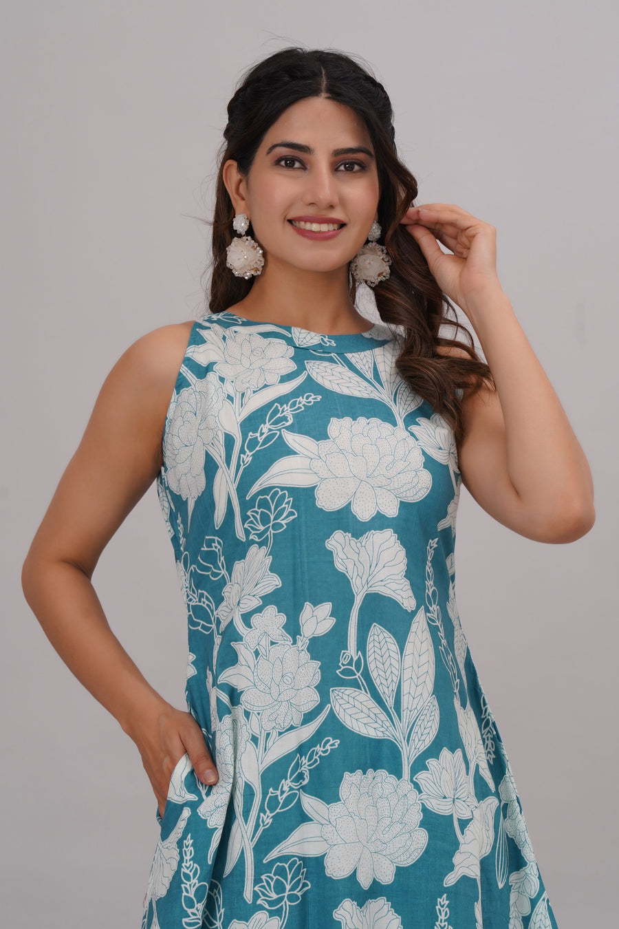 Bahe Kurtiz Pure Cotton halter neck sleeveless kurta with plazzo set