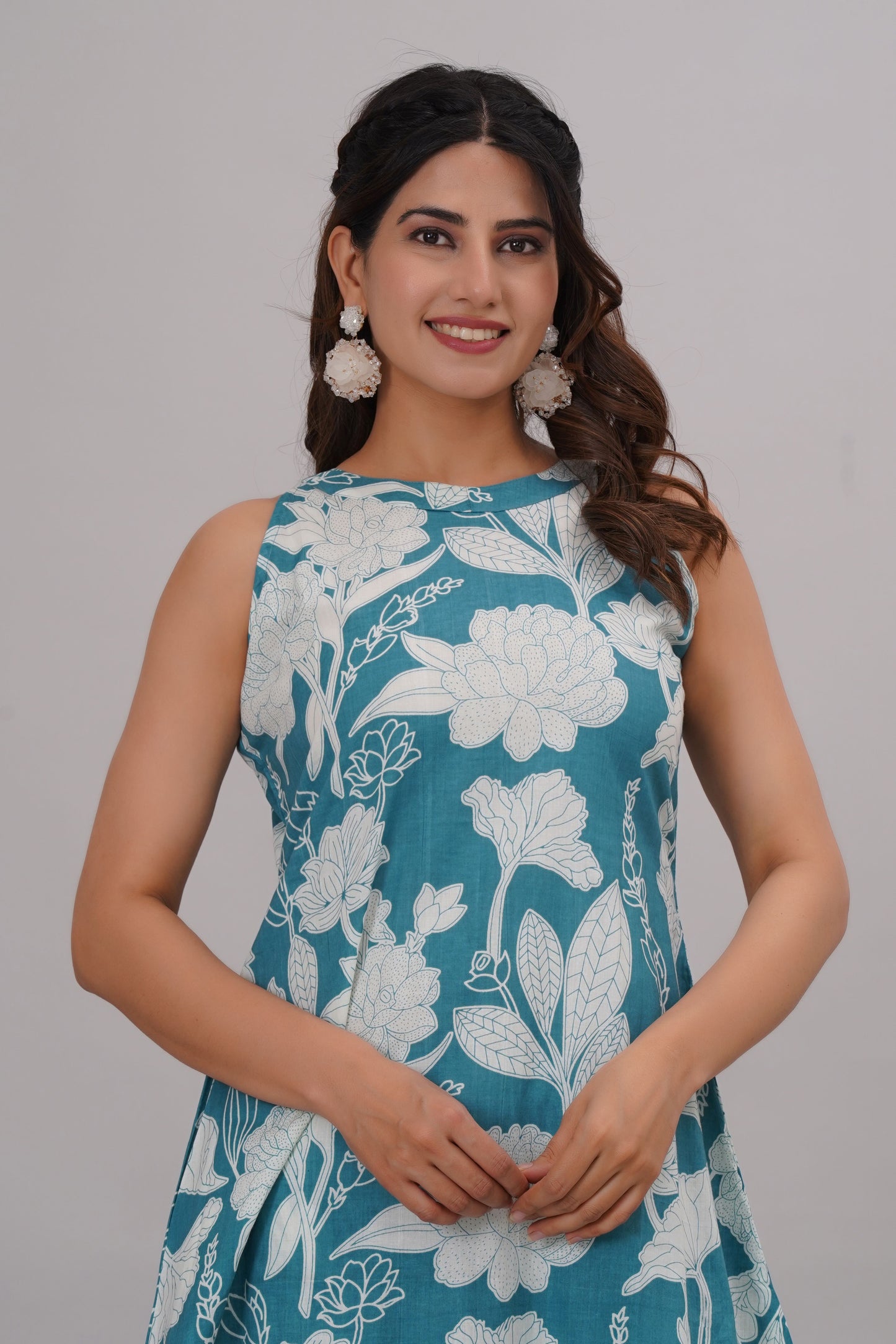 Bahe Kurtiz Pure Cotton halter neck sleeveless kurta with plazzo set