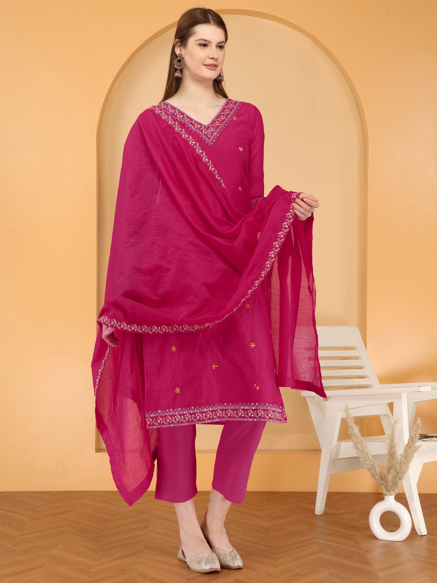 Bahe Kurtiz Rani pink Chanderi embroidary Kurta and pant with Dupatta set