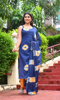 Bahe Kurtiz  Tie-Dye Straight Cut Kurta Set with Contrasting Pants and Dupatta for Women